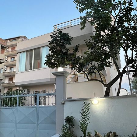 Guest House Sala Durrës Exteriör bild